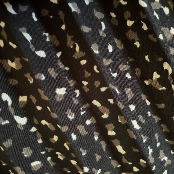 Accordion style midi skirt - Picture 3 of 4